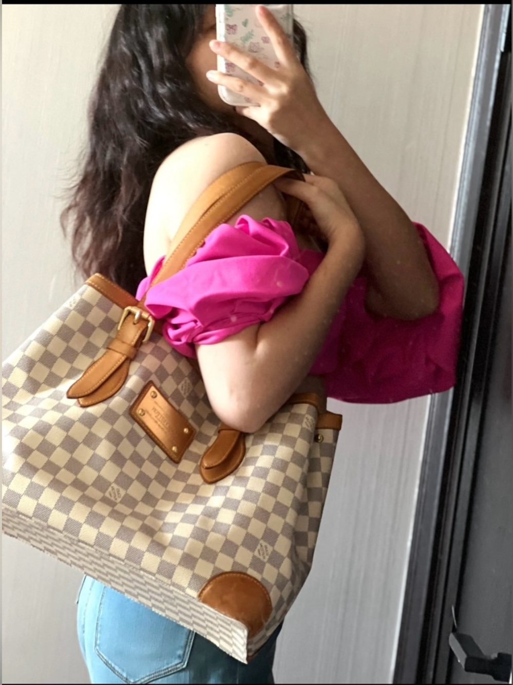 LOUIS VUITTON
Damier Azur Hampstead MM Bag
 Tote Bag with Tan Trim - Beige/White